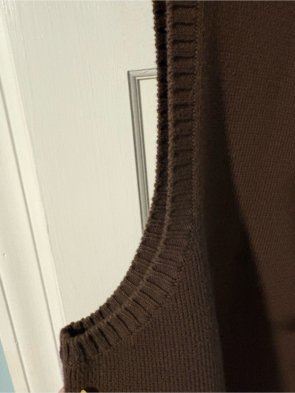 Eddie Bauer Dark Brown Knit Sleeveless Sweater Vest great condition XL - Picture 5 of 5